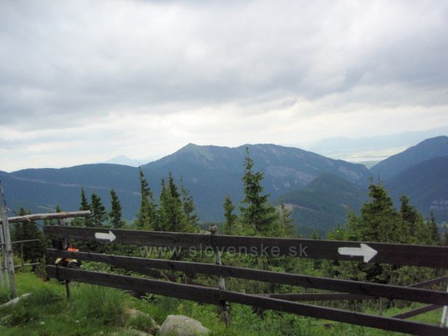 Na přestupním místě lanovky Rovná hoľa (1477m), pod vrcholem Chopok