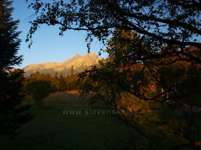 Podzimní Vysoké Tatry z Kežmařských Žlabů - Lomnický štít, Kežmarský a Malý Kežmarský štít